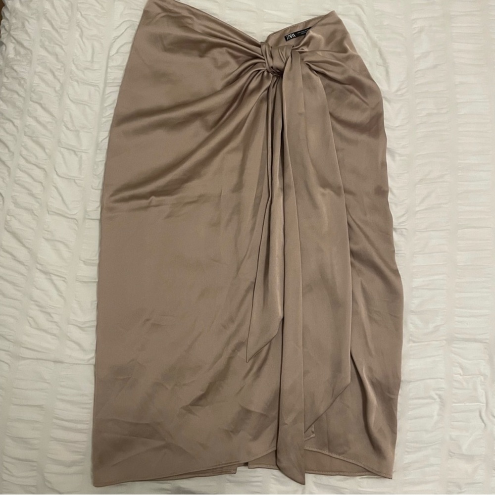 Zara Knot Front Skirt XL